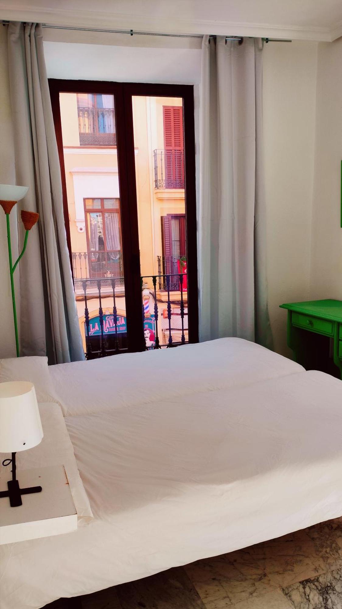 Apartamento En Sevilla Centro Con Vistas A La Plaza Alameda De Hercules - Hasta 7 Personas Luaran gambar