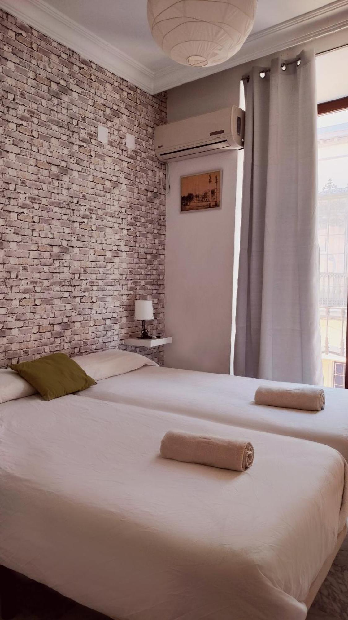 Apartamento En Sevilla Centro Con Vistas A La Plaza Alameda De Hercules - Hasta 7 Personas Luaran gambar